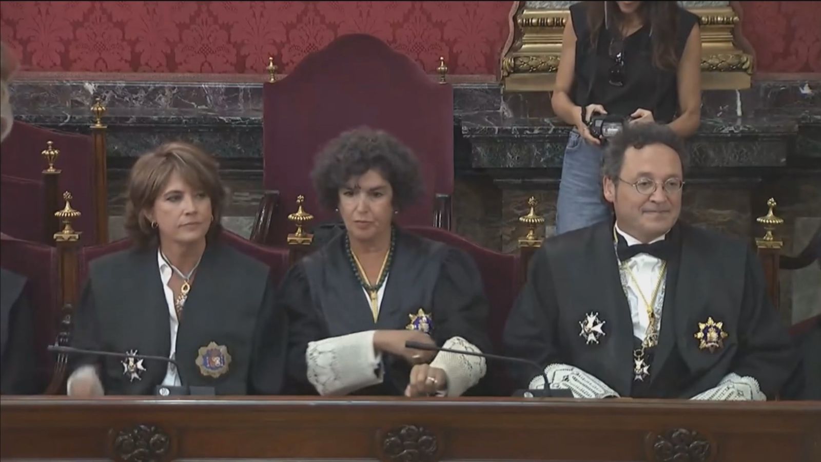 Dolores Delgado (izquierda) y García Ortiz (derecha)