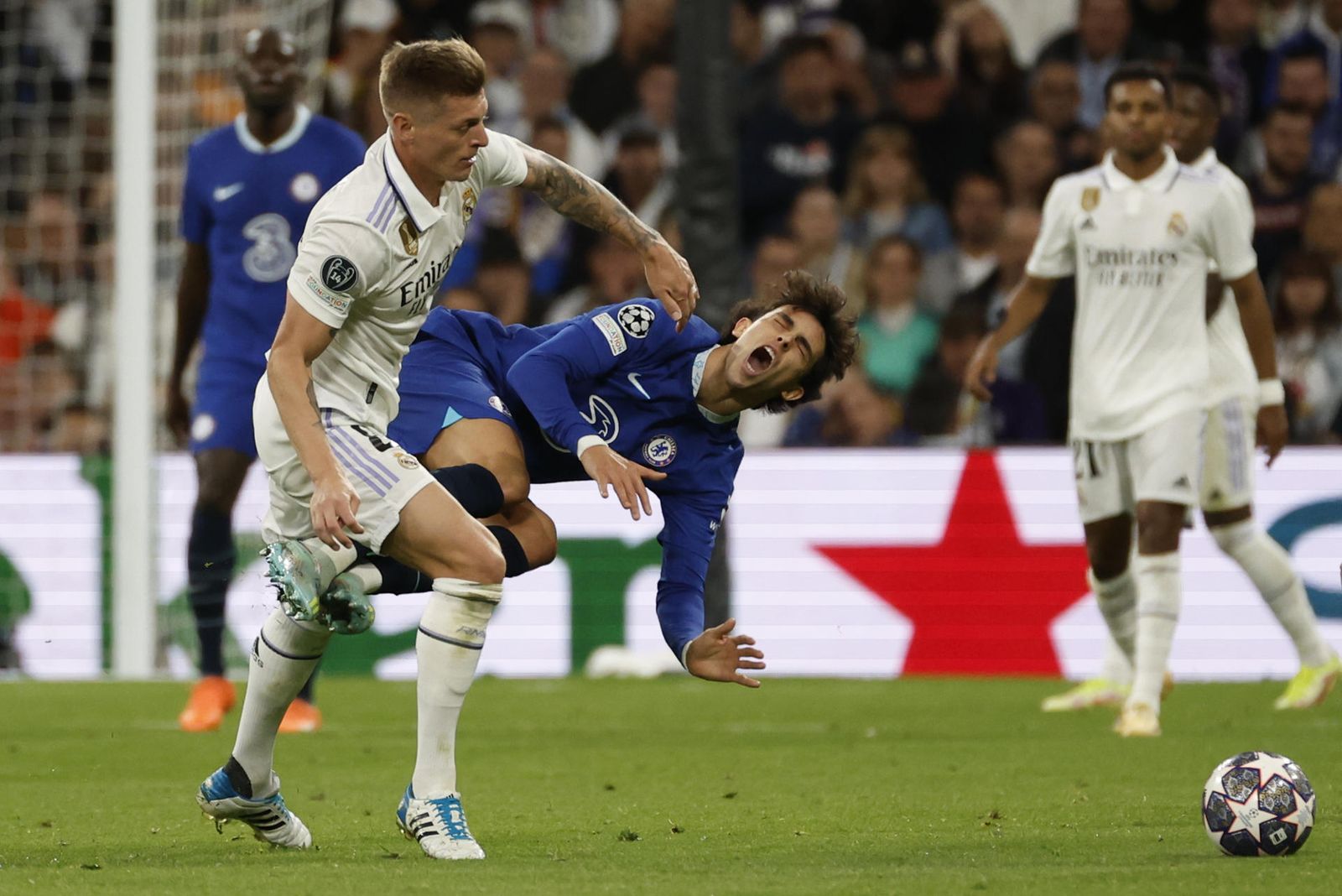 Kroos y Joao Félix