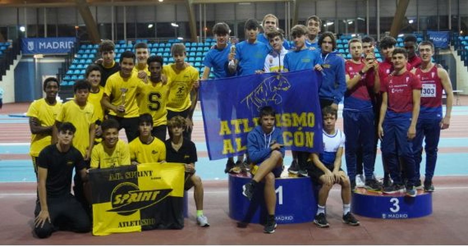 Podio del Campeonato de Madrid de Clubes Sub'16 de Pista Cubierta