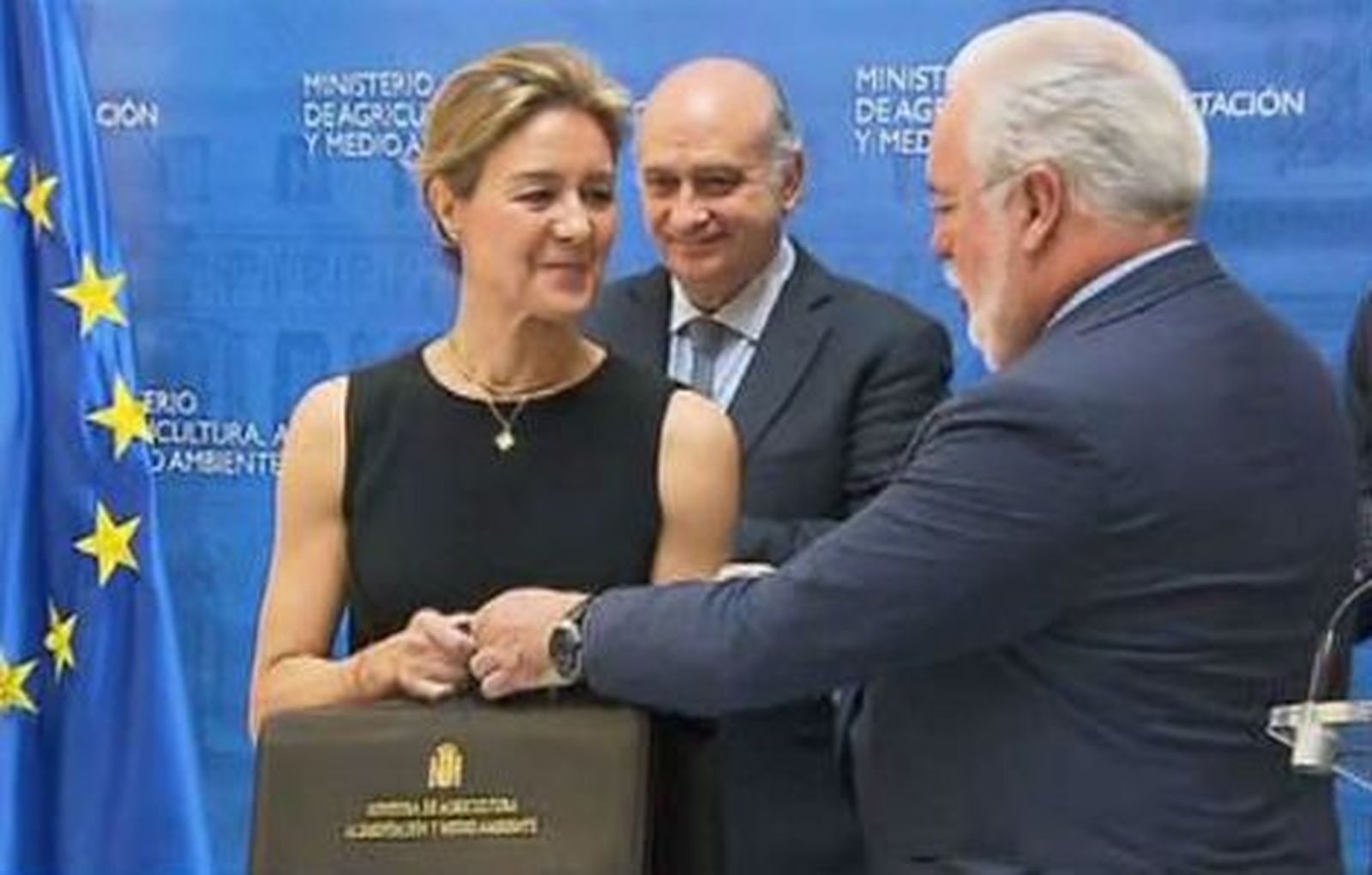Isabel García Tejerina toma  posesión de la cartera de ministra de Agricultura