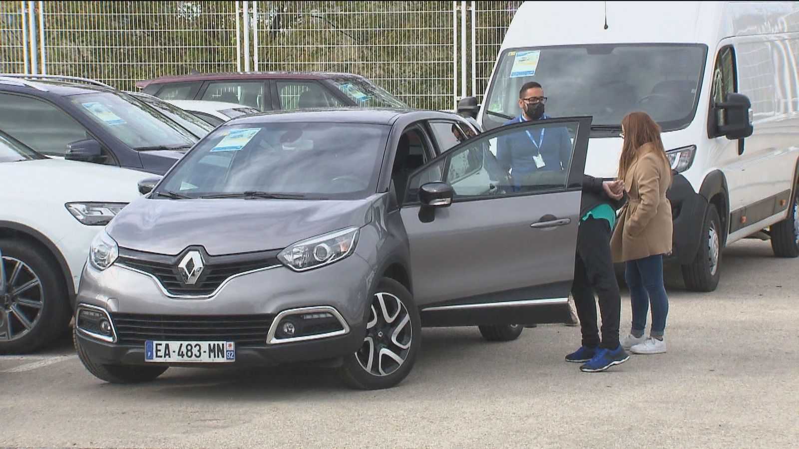 La caída de las matriculaciones dispara la venta de coches de segunda mano que aumentan su precio