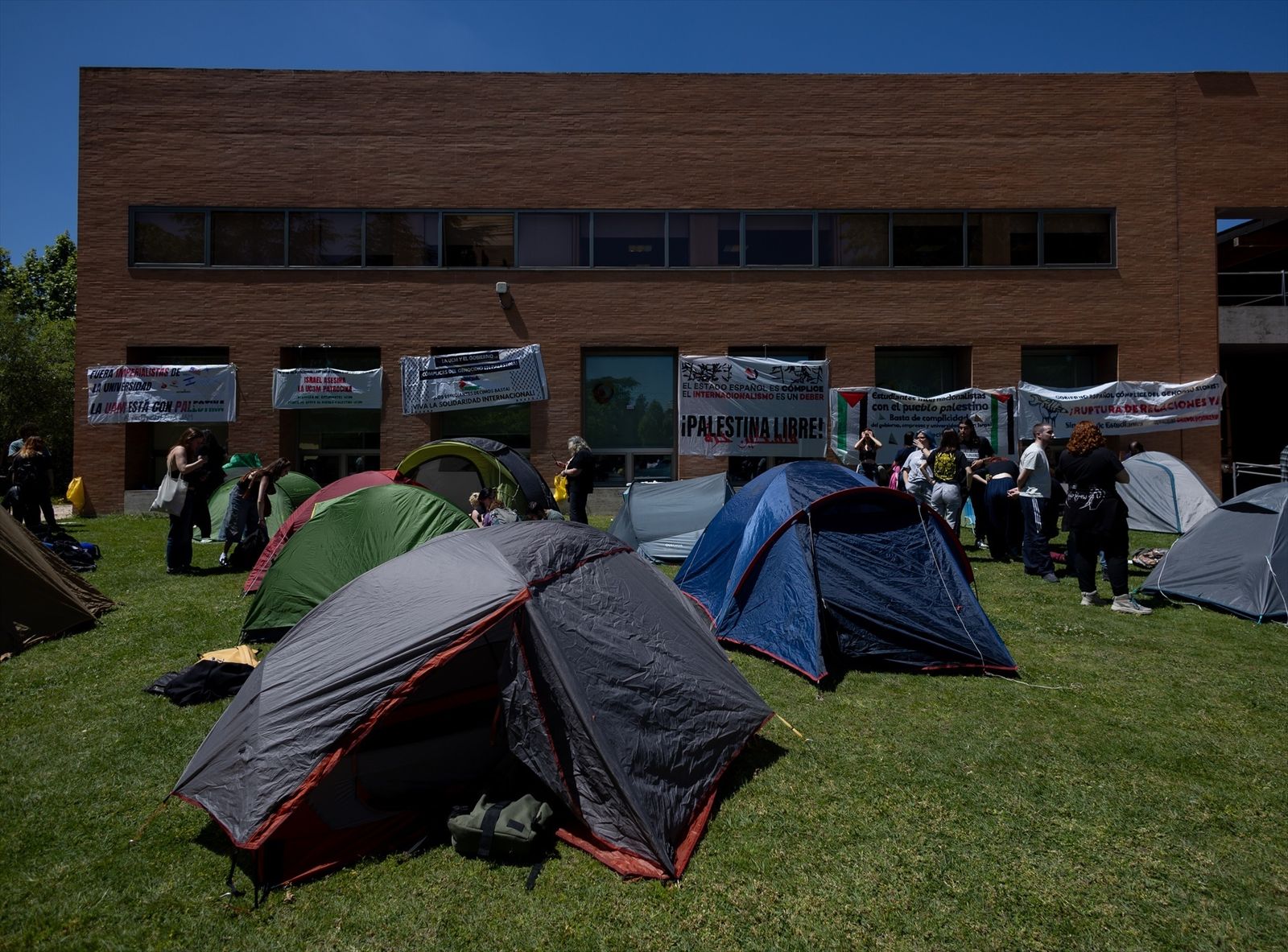 Acampada de estudiantes en la Universidad Complutense de Madrid