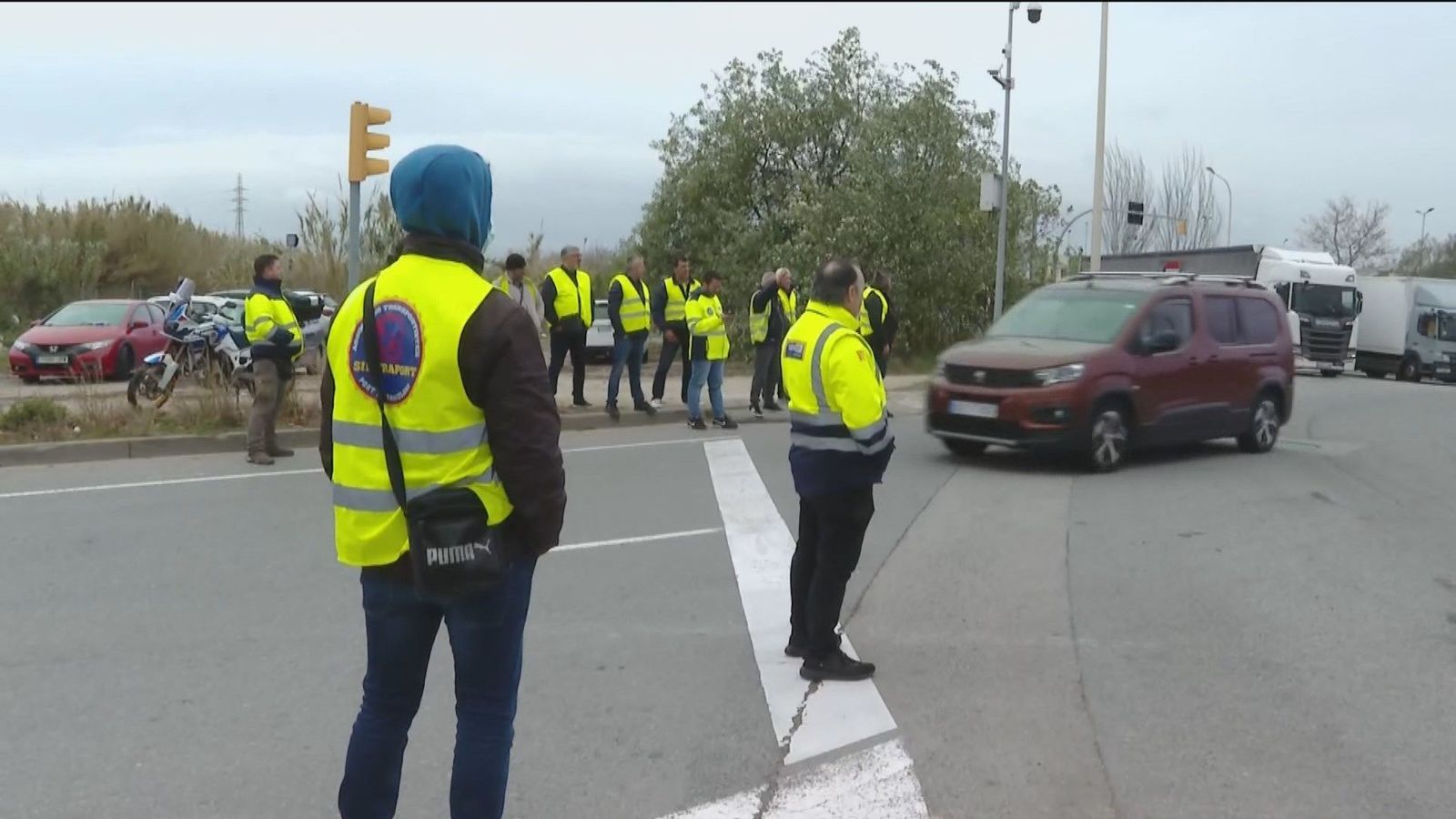 Huelga de transportistas: Piquetes en mercados y puertos consiguen paralizar parte de la distribución