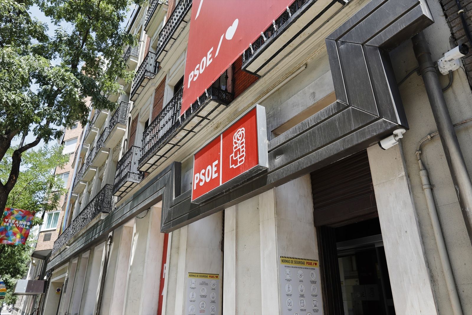Sede del PSOE en la calle Ferráz