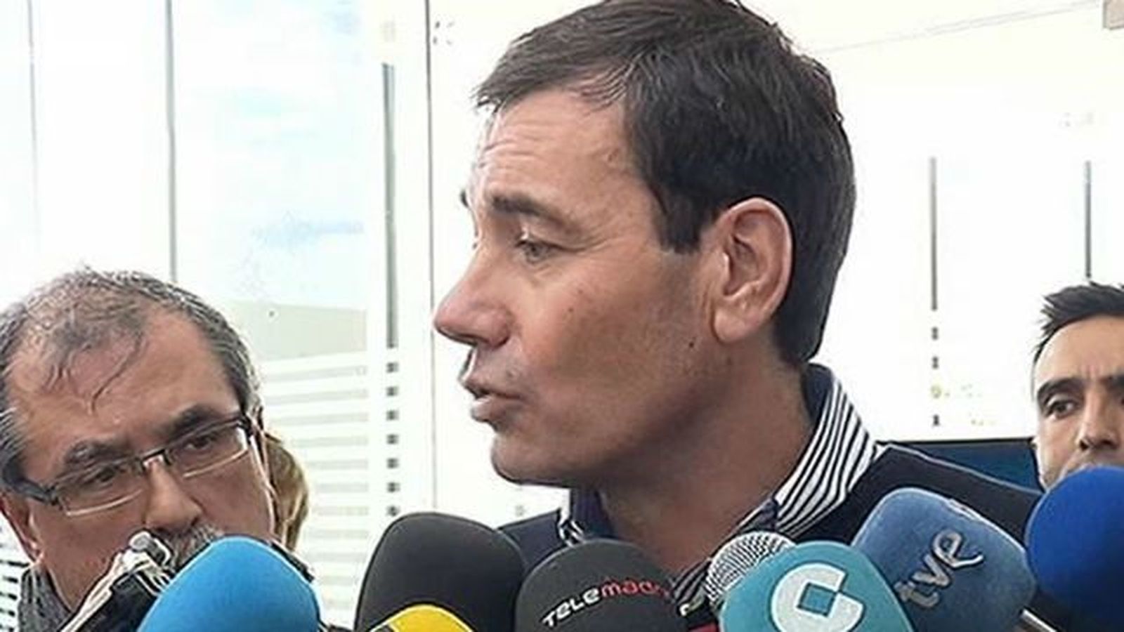 Gómez dice que "en absoluto" teme a Podemos