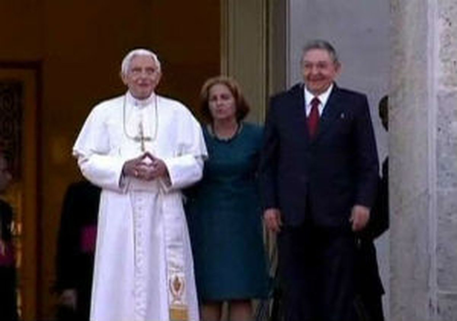 Papa_raul_castro
