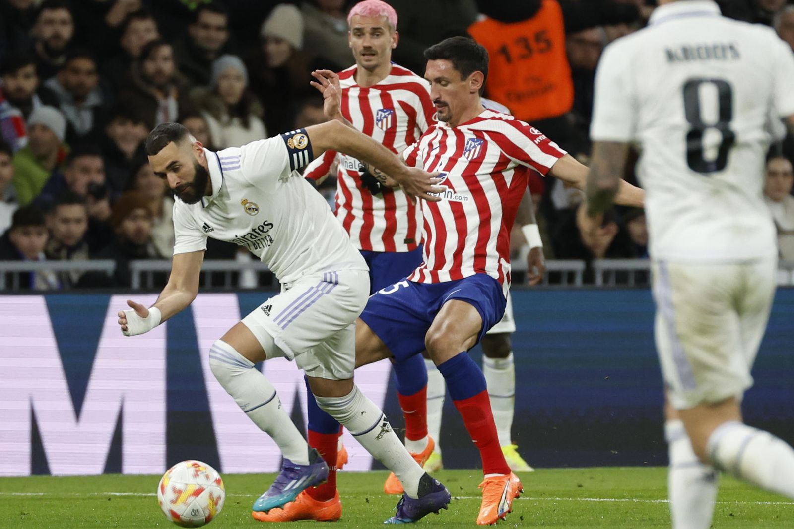 Benzema ante el Atlético de Madrid