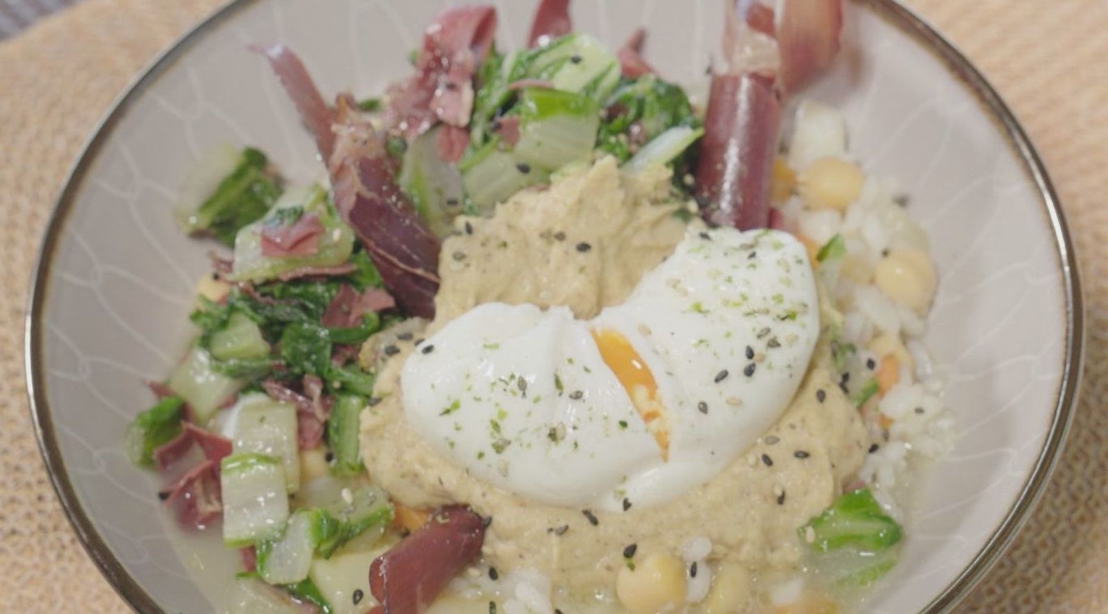 Sabor a Madrid: Garbanzos con huevo poché y miel en Leganés