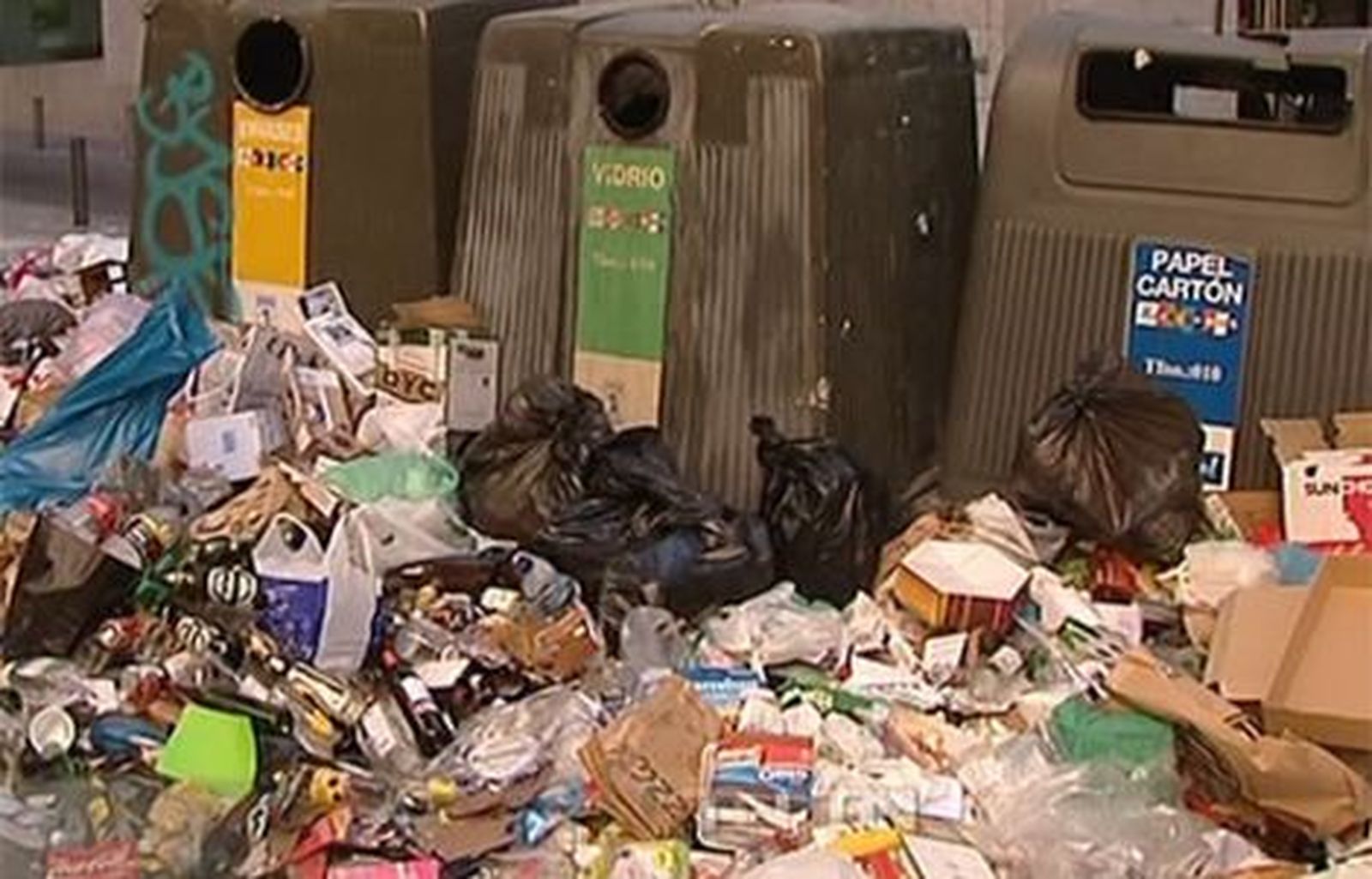 Tres trabajadores detenidos por incidentes en la huelga de limpieza de Madrid