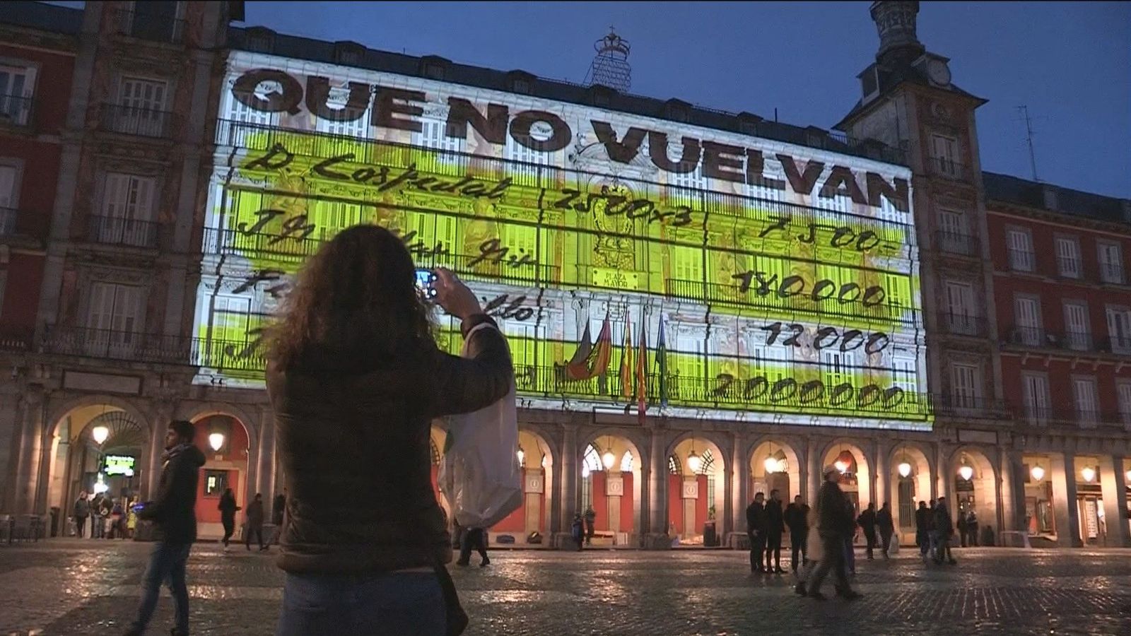 Carmena recurre la sanción por el vídeo de la Plaza Mayor