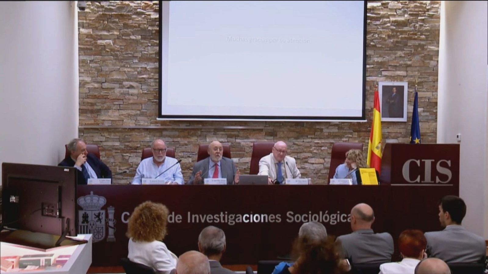Suma y sigue: El hijo del número dos de Tezanos entra en el CIS  por "concurso de méritos"
