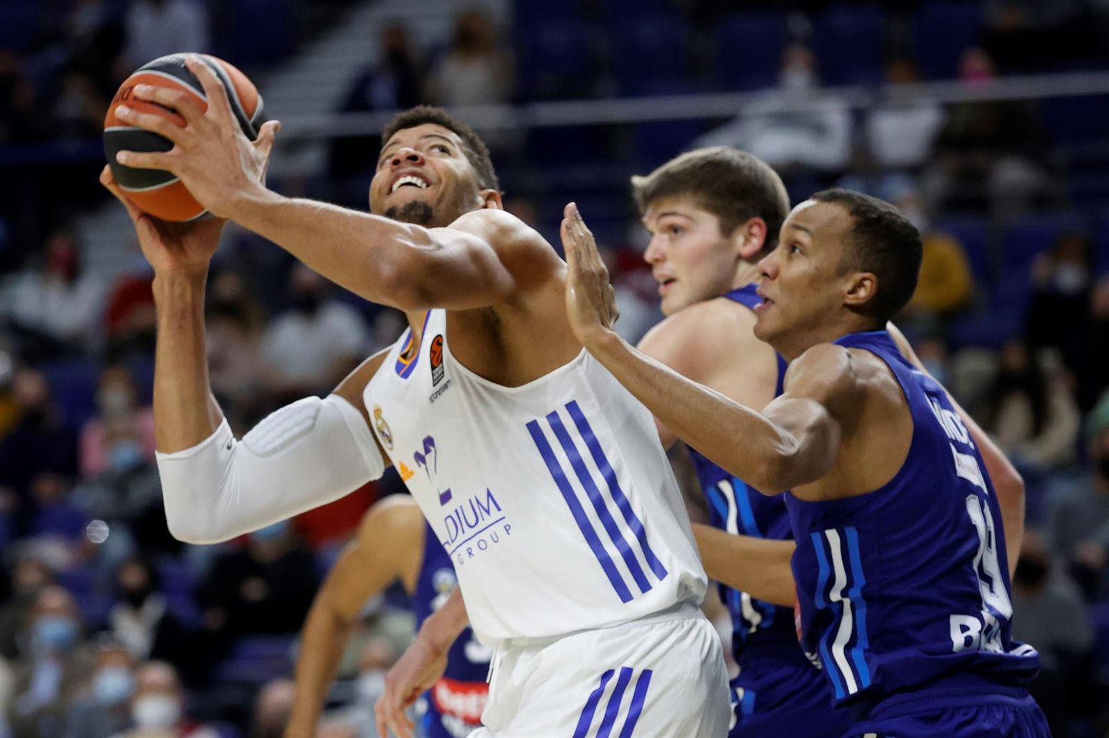 Tavares ante el Alba Berlín