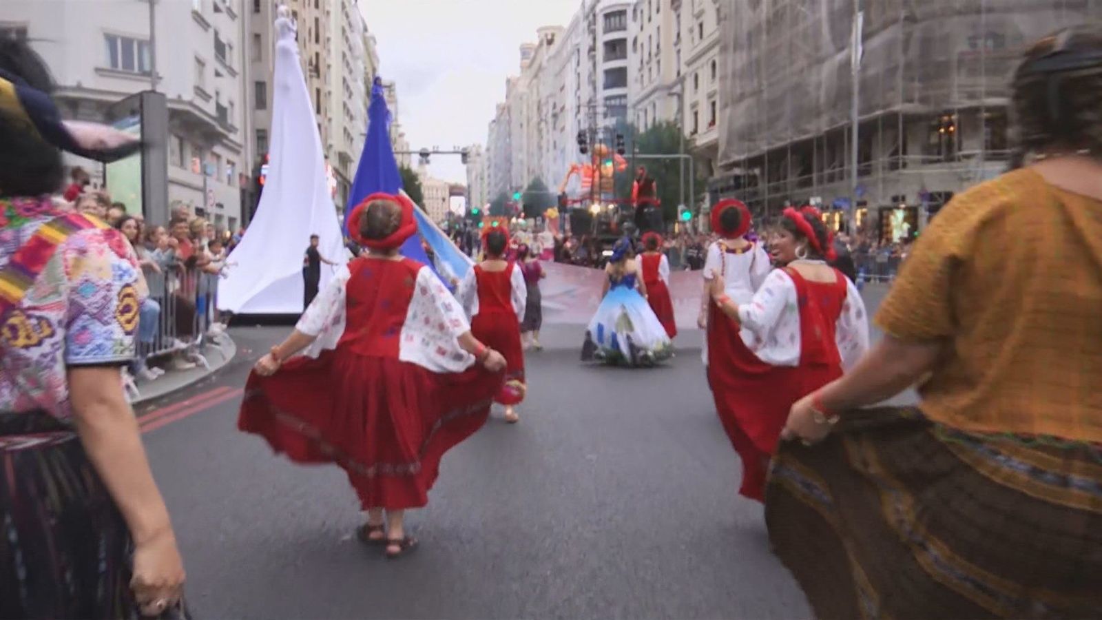 Colores, tradición e identidad: así viste la Hispanidad