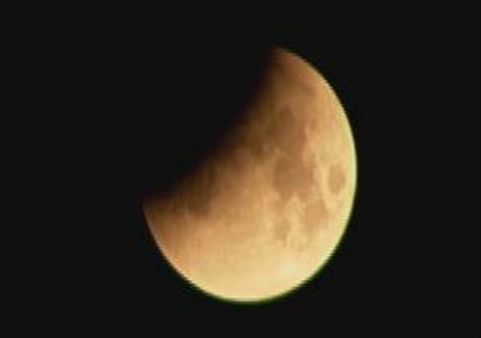 La luna quedará eclipsada por completo en la noche de este miércoles
