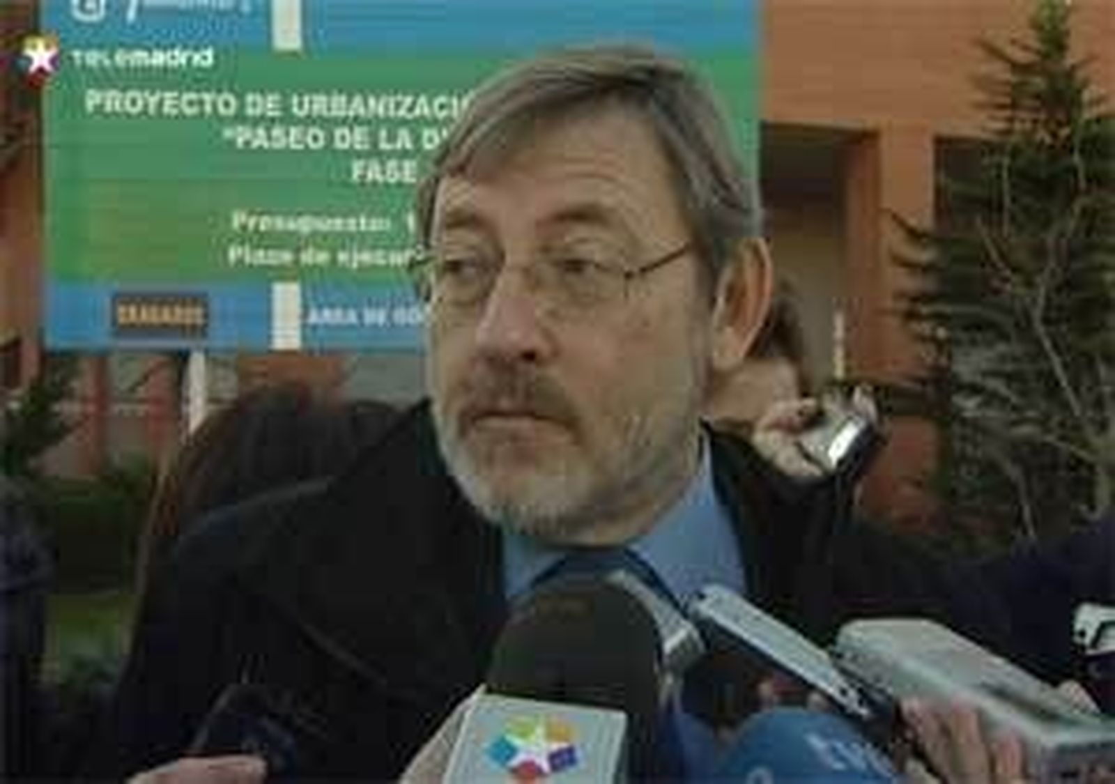 PSOE y vecinos denuncian el "incumplimiento" del PP en paseo de la Dirección