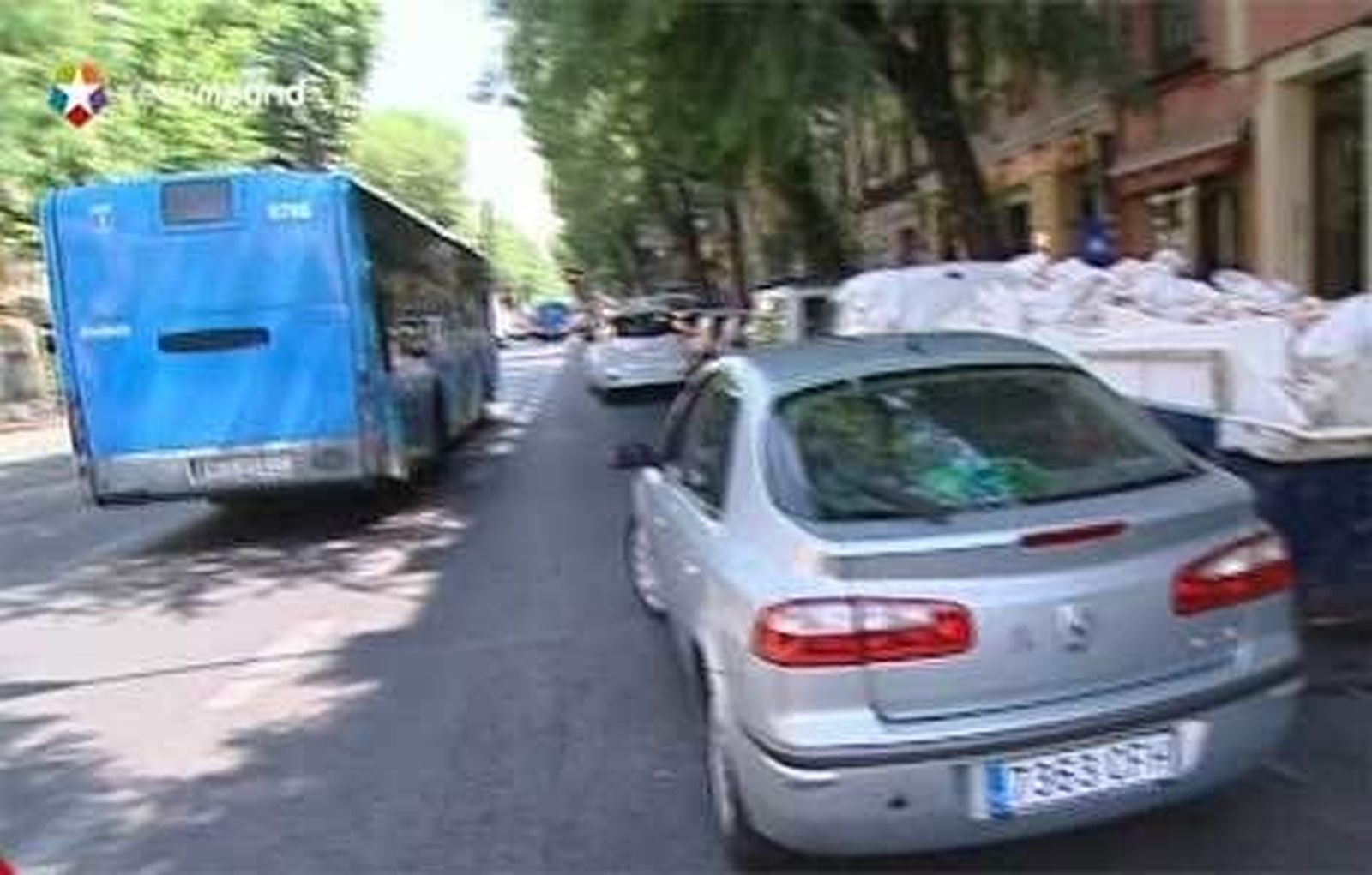 Los autobuses de la EMT denunciarán a los conductores que aparquen en el carril bus