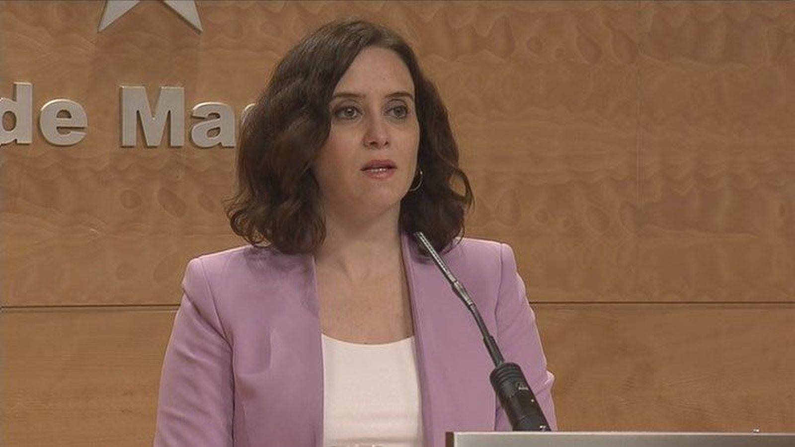 Díaz Ayuso llevará ante el Constitucional la 'Ley Celaá'