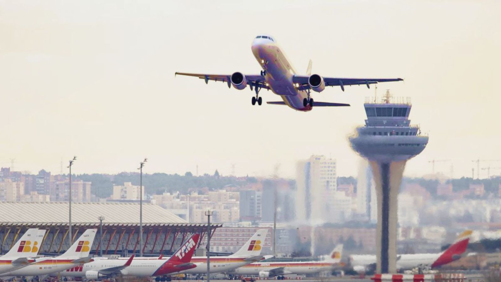 Los vecinos de San Fernando de Henares, hartos de los aviones