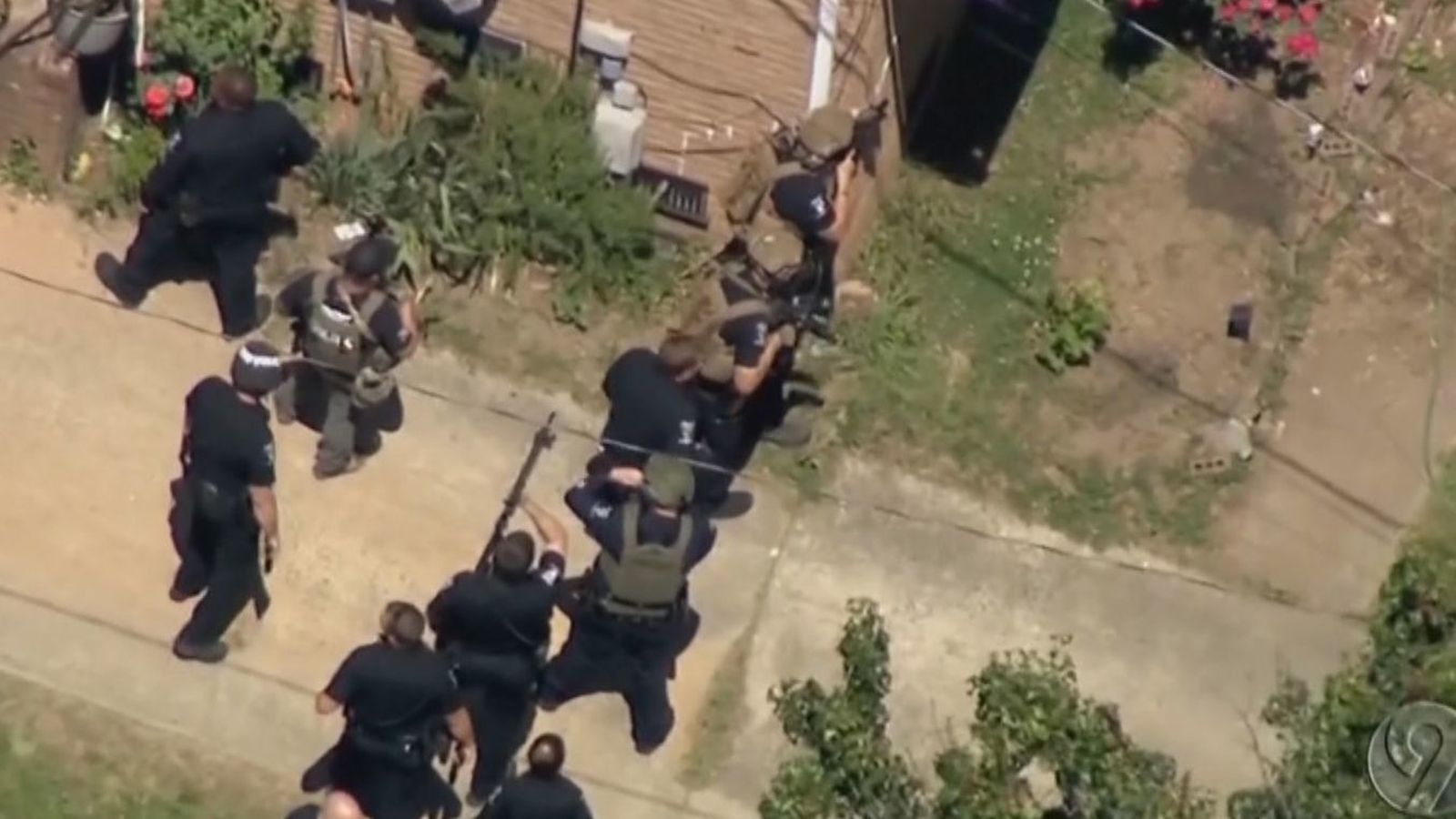 Cuatro policías  muertos en un tiroteo durante un operativo de detención de un fugitivo en Charlotte