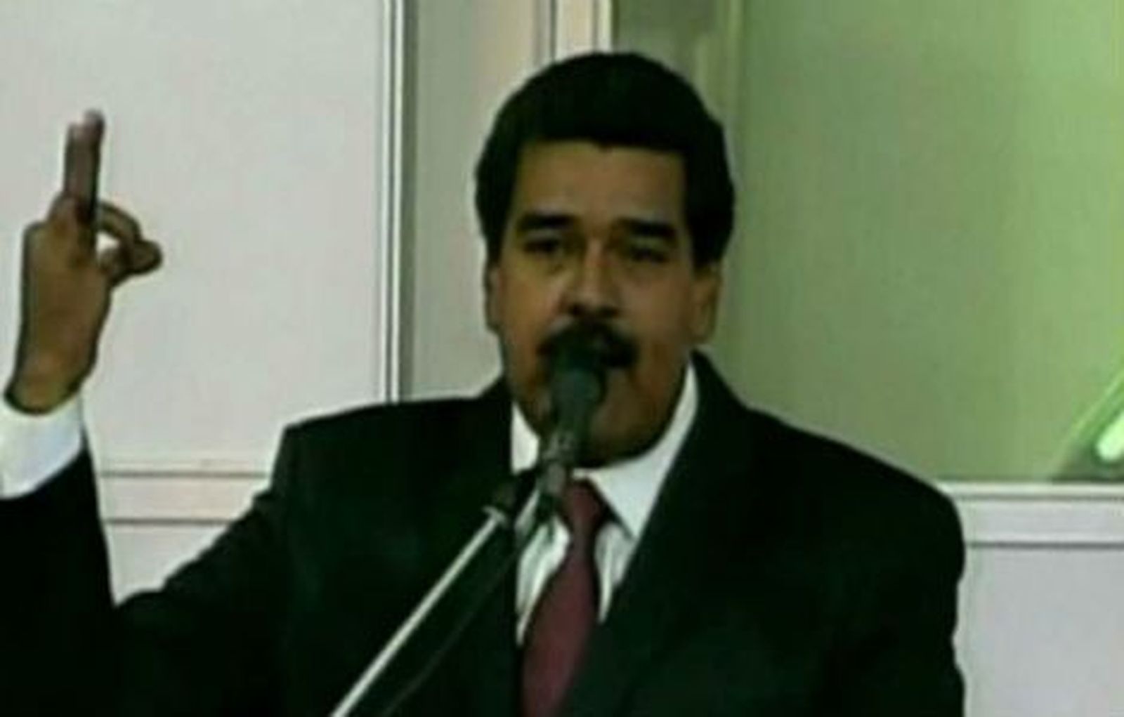 Maduro amenaza a España con medidas "ejemplares" por pedir un recuento de votos