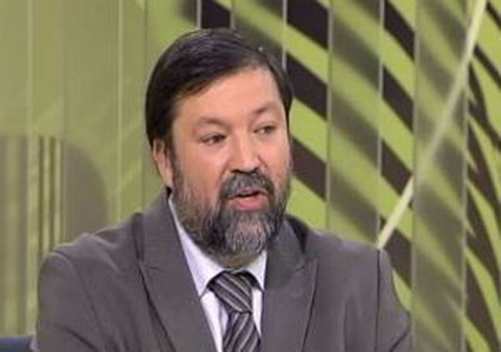 Caamaño dice que si Otegi quiere consolidar el nuevo escenario "será bienvenido"