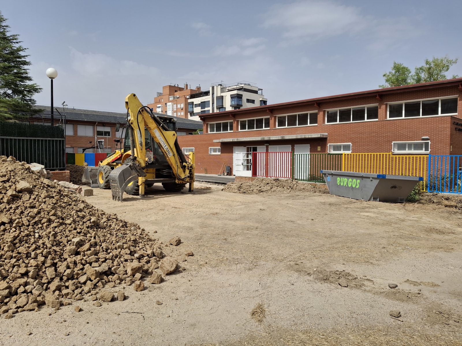 Obras junto al CEIP Gonzalo Fernández de Córdoba, en Campamento, Latina