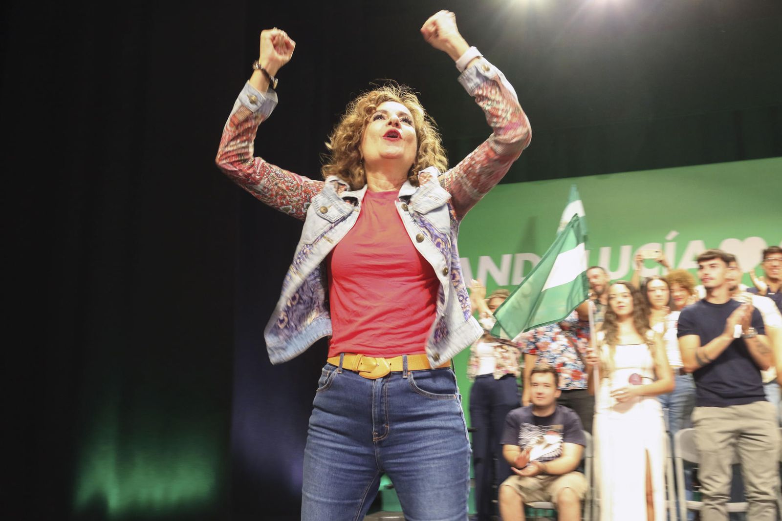 Montero acusa al PP de "alimentar a la bestia" de la ultraderecha con la inmigración, Gaza o el fallo de las pulseras
