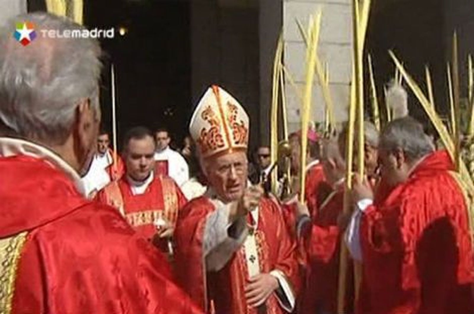 La procesión de las Palmas reúne a cientos de fieles en el Domingo de Ramos