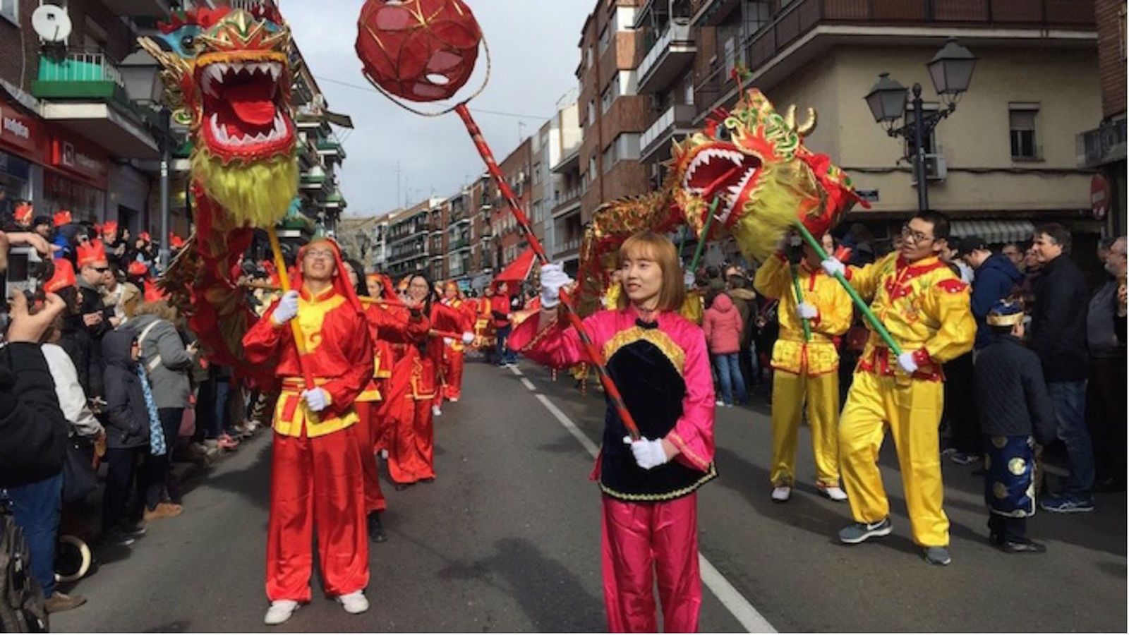 El desfile del Año Nuevo chino se traslada este domingo al parque Pradolongo en Usera
