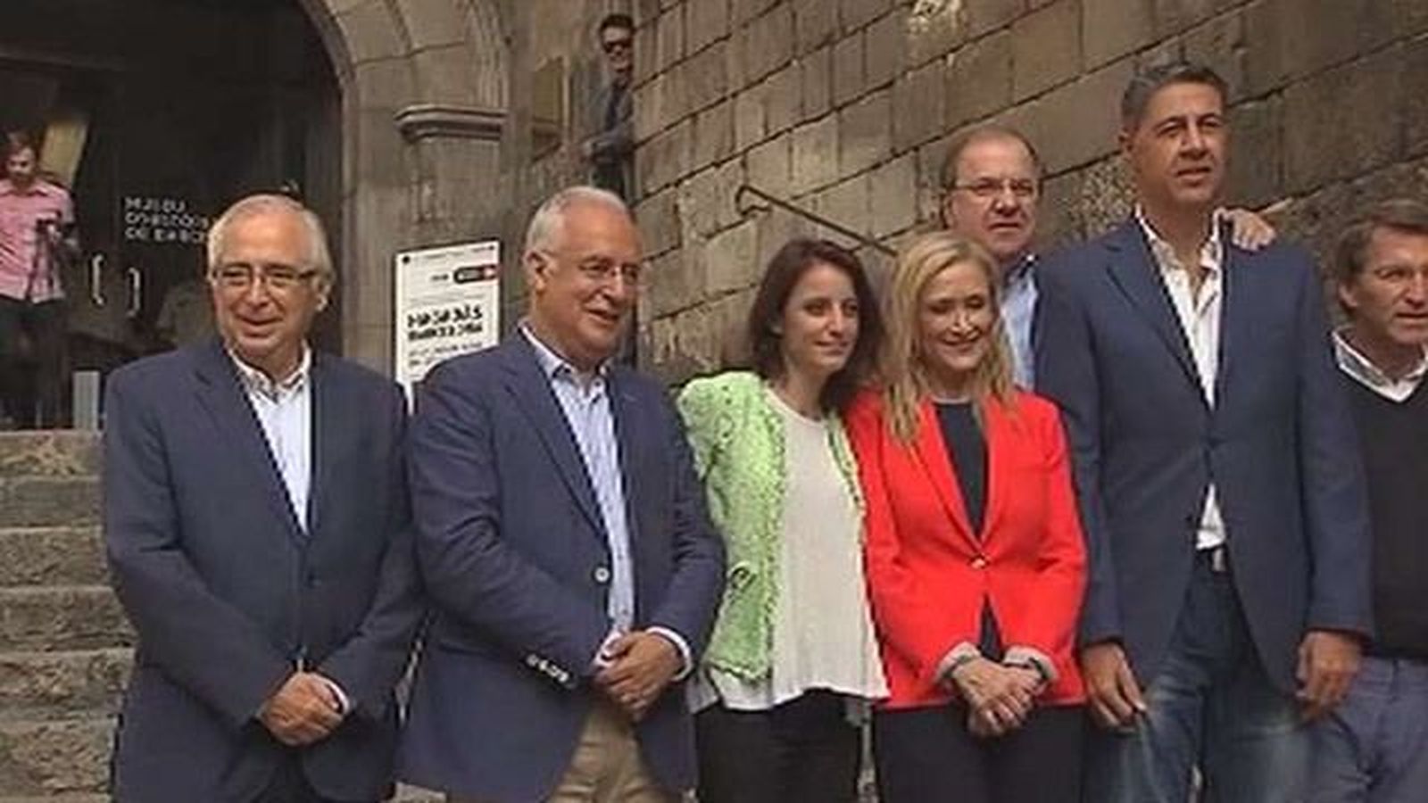 Presidentes del PP arropan a Albiol con  una declaración en defensa de la Carta Magna