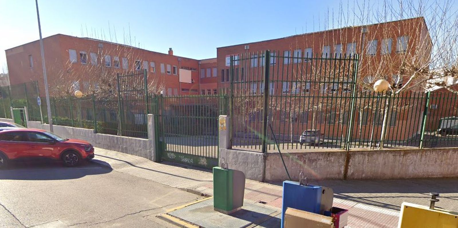 Investigan la agresión a un niño con trastorno de déficit de atención en un instituto de Parla