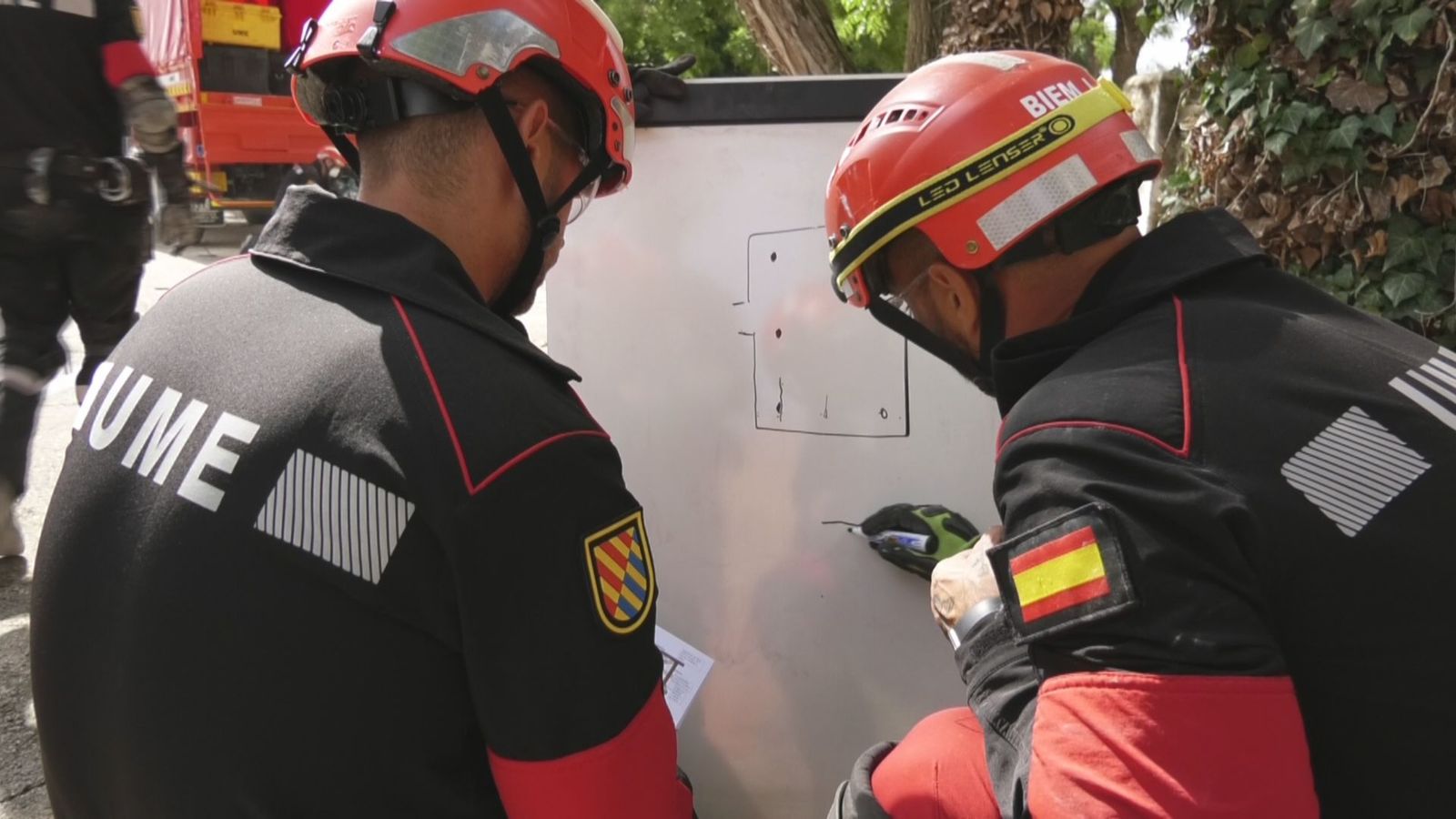 El rey de Marruecos agradece la ayuda de la UME tras el terremoto
