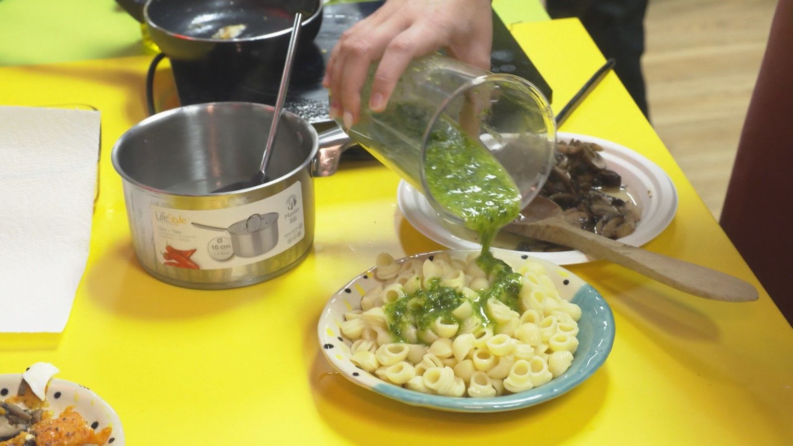 El taller educativo que une a los jóvenes con la cocina