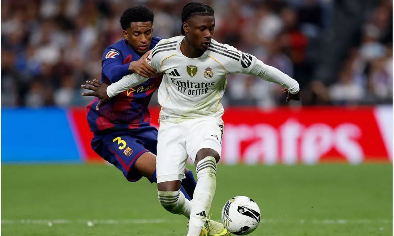 Camavinga ante el Barcelona