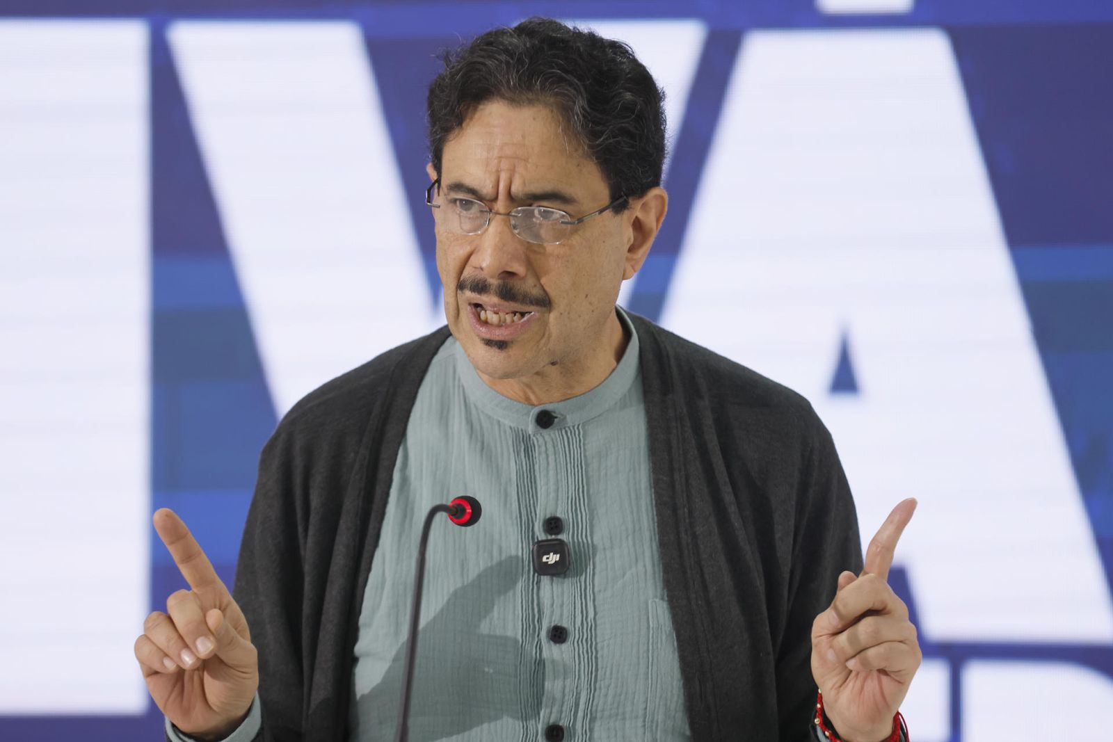 El candidato izquierdista Iván Cepeda