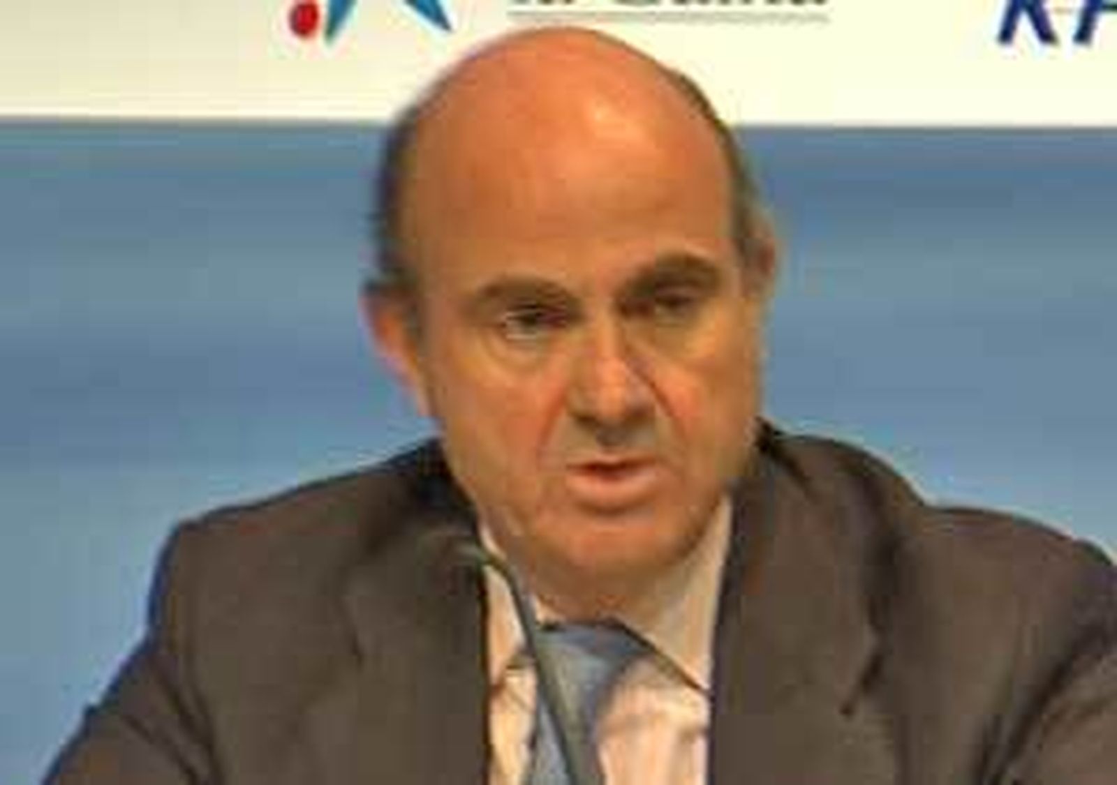 De Guindos sitúa a España en una trayectoria de salida de la crisis