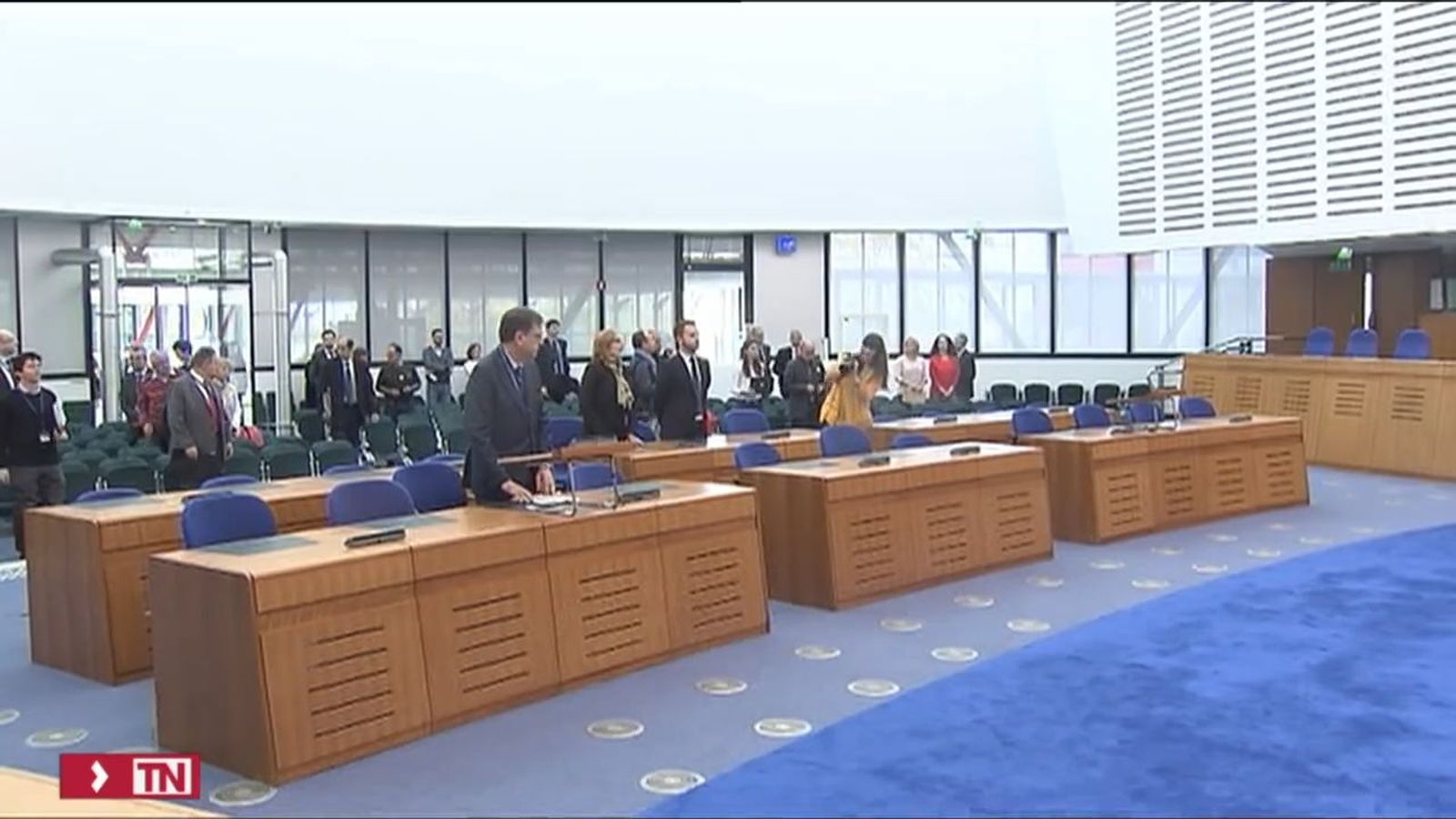 La AVT avisa de posibles excarcelaciones de etarras