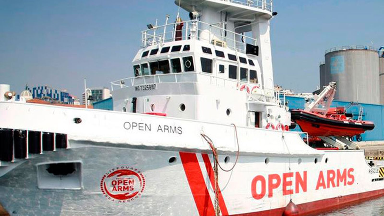 Barcelona ultima los preparativos para atender a los inmigrantes del Open Arms