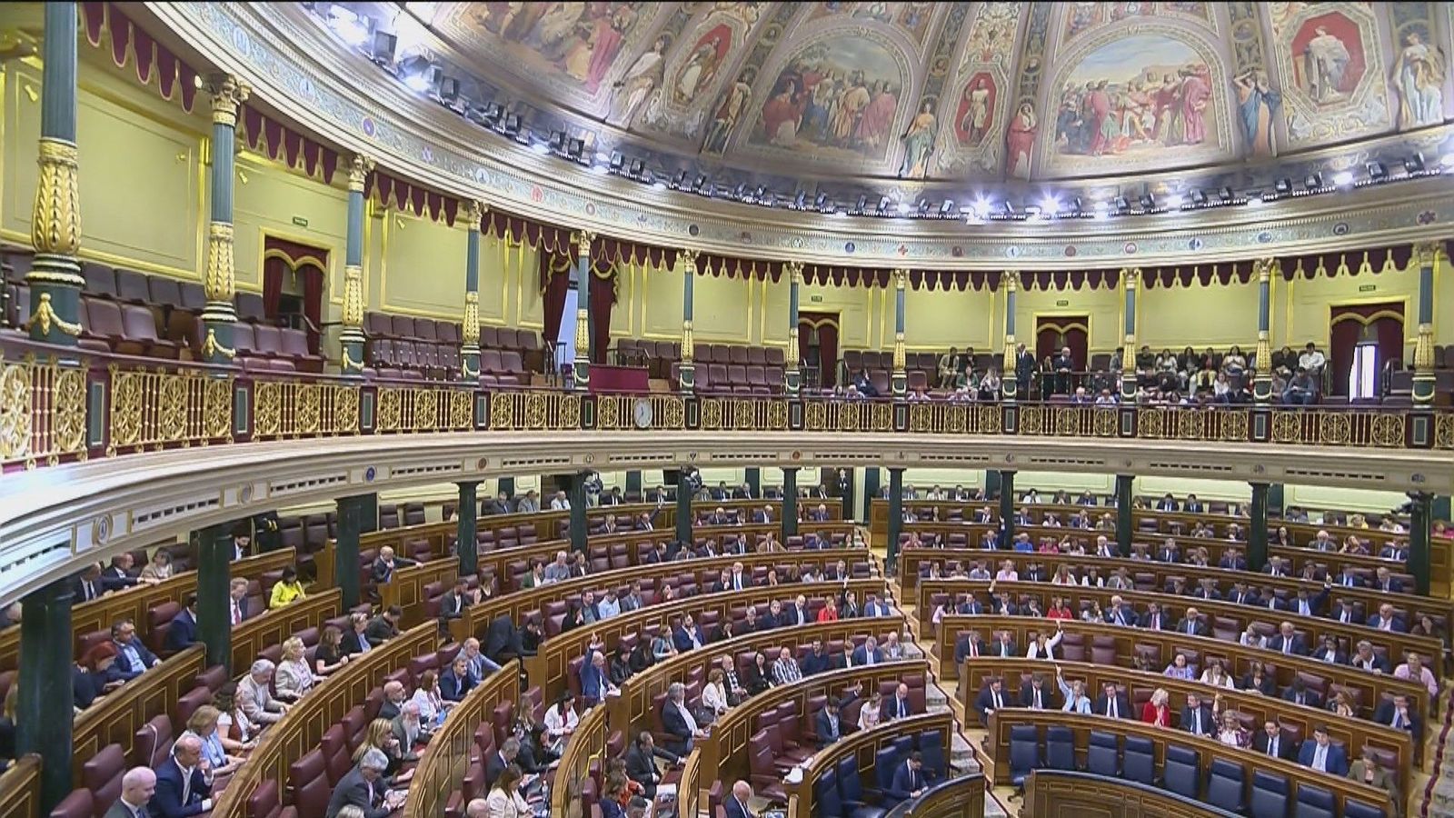 El debate sobre el uso de las lenguas cooficiales llega al Congreso y al Parlamento Europeo