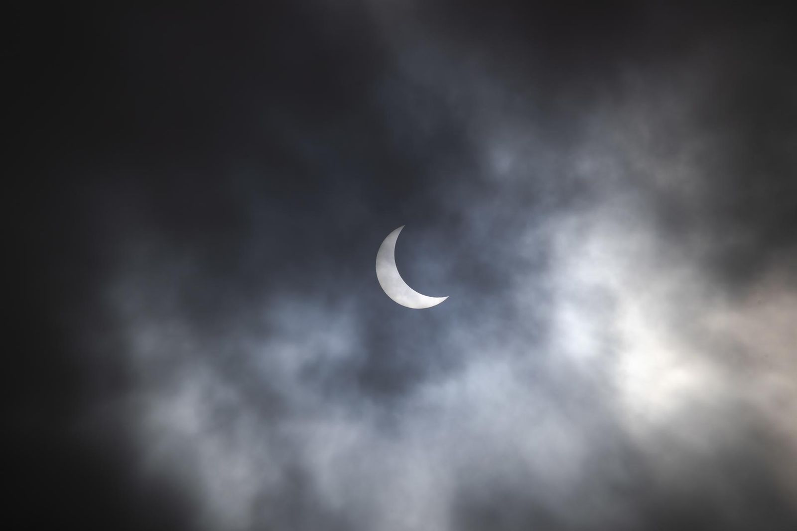 Vista del eclipse de sol del 19 de abril de 2023