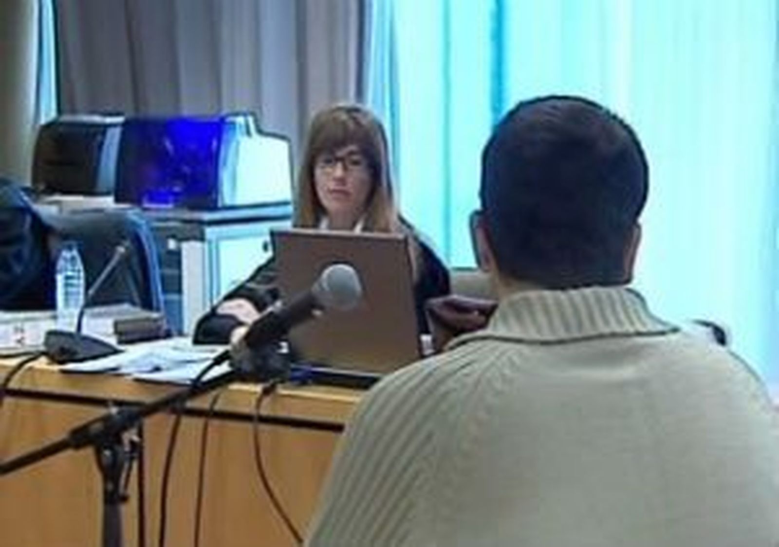 Una víctima del ciberacosador dice que éste le llegó a mandar 3 o 4 vídeos pornográficos por semana