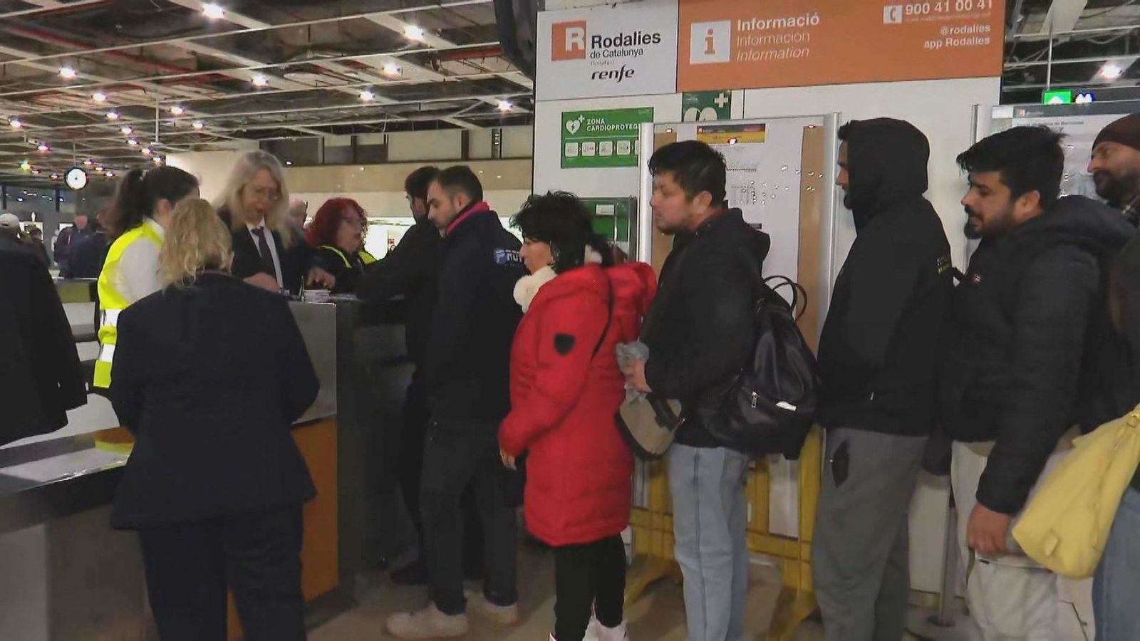 Rodalies se cobra las primeras cabezas de altos cargos de Renfe y Adif