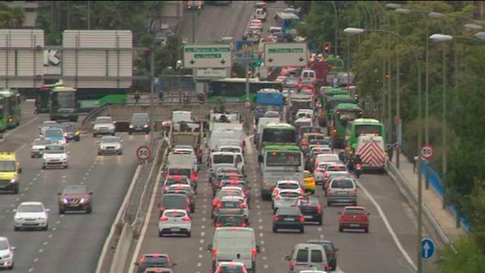 Caos tráfico: Madrid sufre otra jornada de atascos con 20 puntos calientes