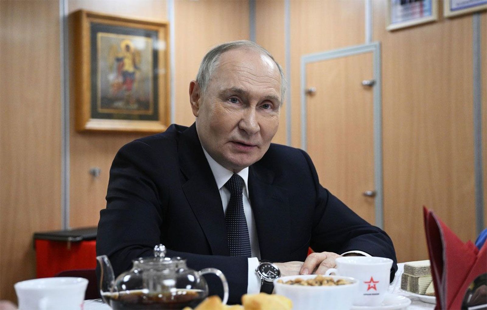 Putin quiere un gobierno provisional en Ucrania mientras se negocie el fin de la guerra