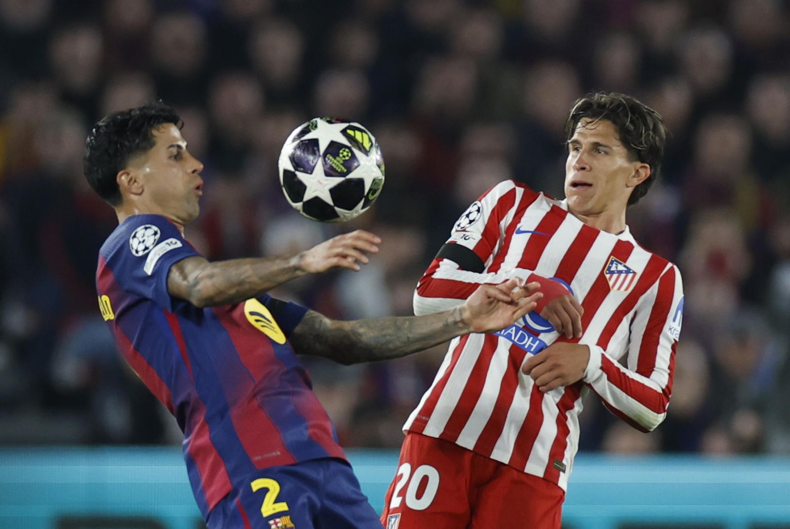 Giuliano Simeone ante el Barcelona