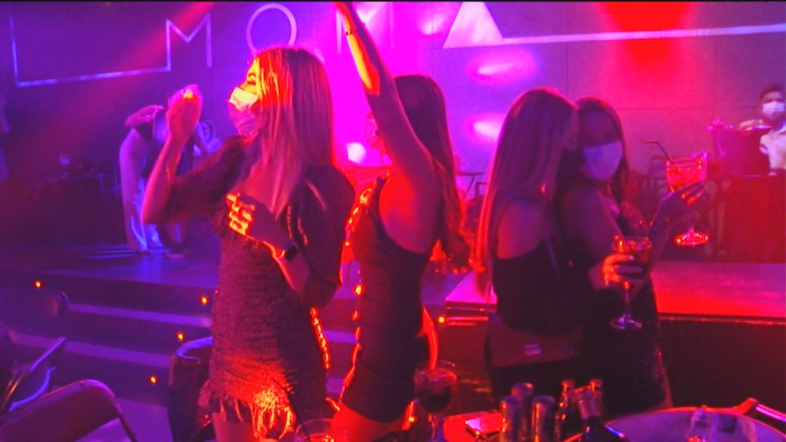 El baile vuelve a las discotecas y locales de ocio nocturno de Madrid