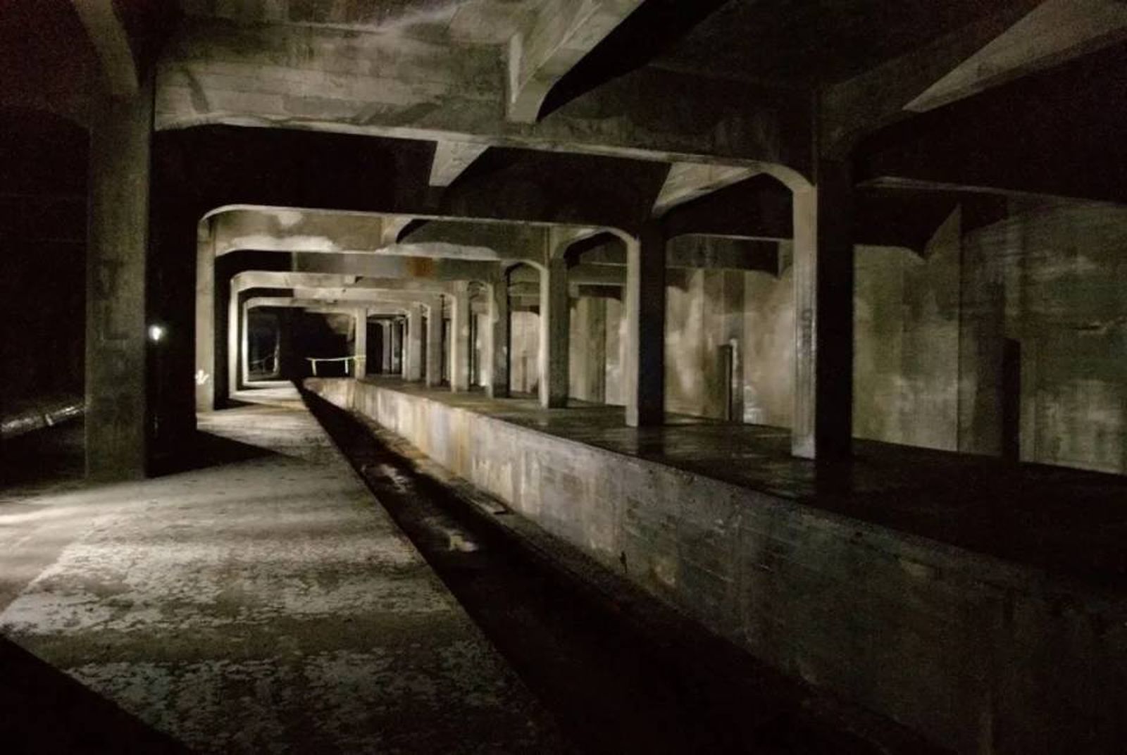 Metro abandonado en Cincinnati, Ohio