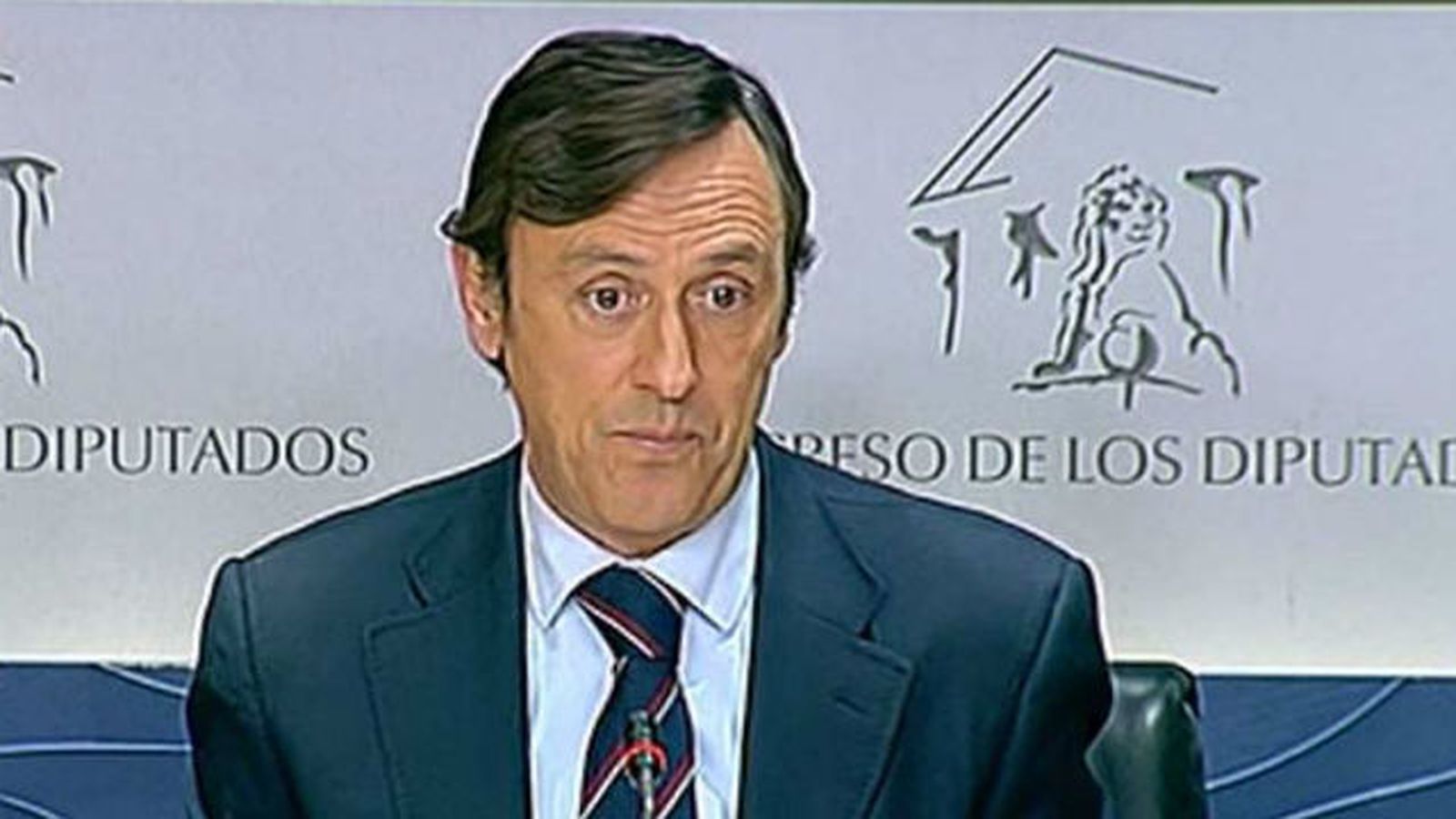 El portavoz del PP en el Congreso, Rafael Hernando, sale en defensa de Ignacio González