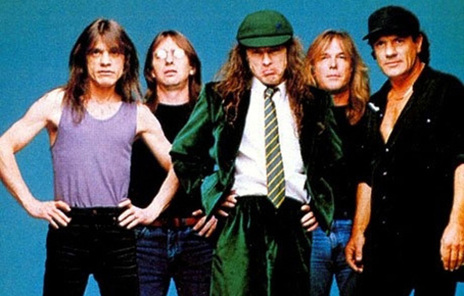 Muere Malcolm Young, guitarrista y cofundador de AC/DC