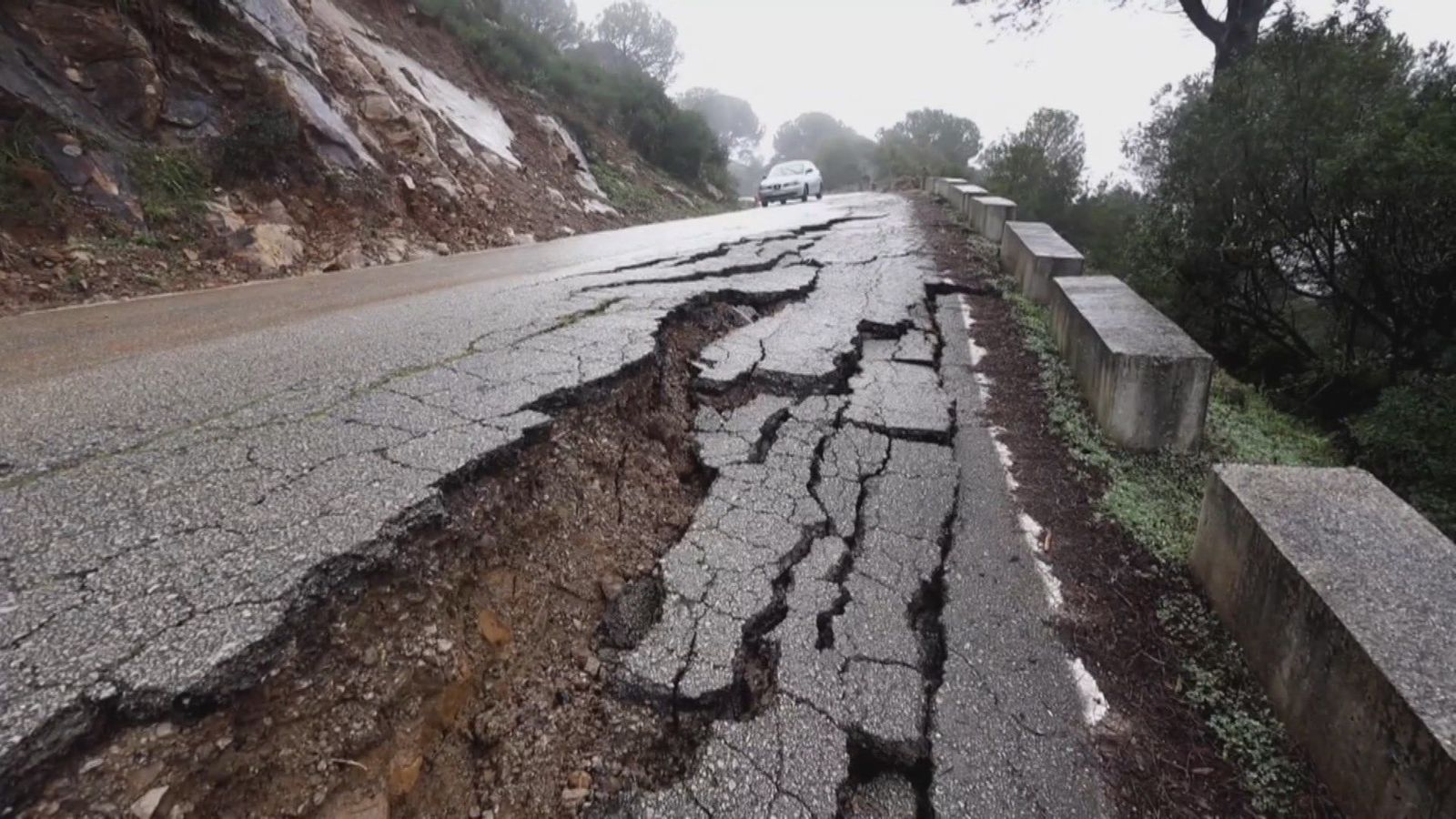 Este es el mal estado de algunas carreteras para acceder a Madrid